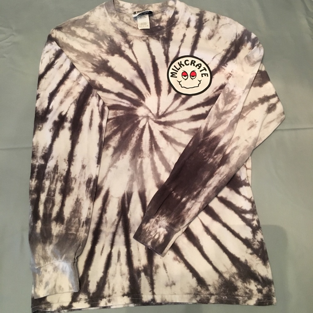 milk crate black&white tie dye long sleeve t-shirt